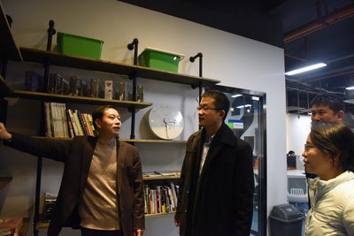 eBay大中华区销售总经理林文奎参观学生创业基地