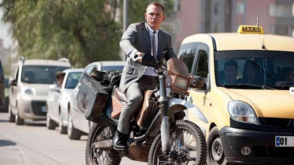 20th anniversary e4C images skyfall